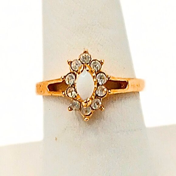 VTG 90s Womens 14K Gold Opal Simulated Diamond Ring Size 8 Marquise Cluster Halo - Picture 1 of 9